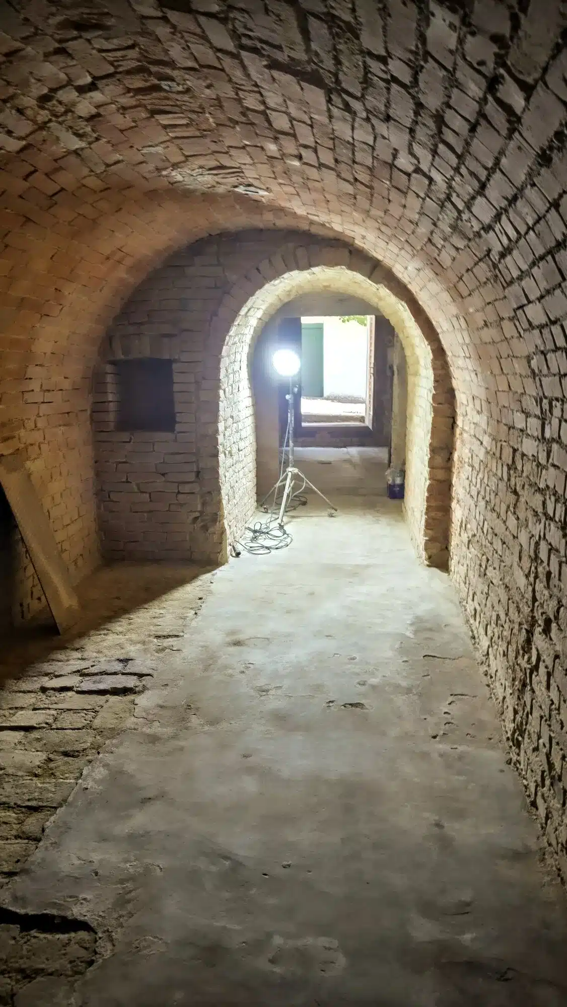 Freigelegtes Ziegelgewölbe des Gewölbekellers nach dem Sandstrahlen