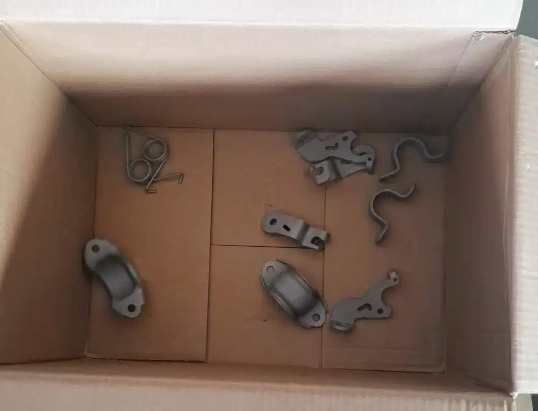 Sandgestrahlte Fahrwerk-Kleinteile